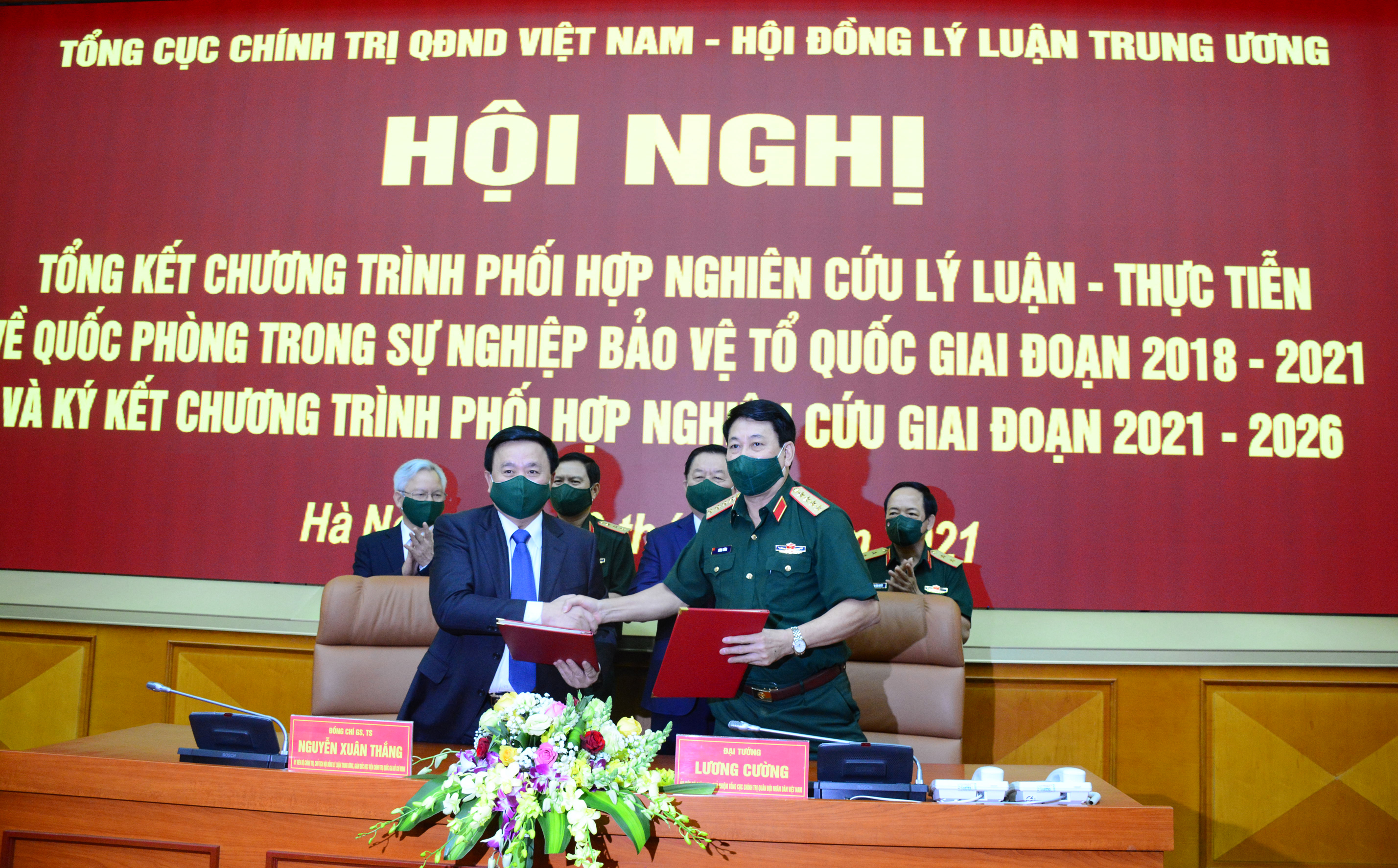 Phối hợp nghiên cứu lý luận - thực tiễn về quốc phòng trong sự nghiệp bảo vệ Tổ quốc